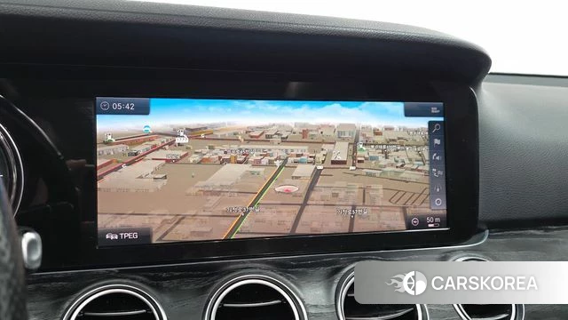 Mercedes-Benz E-Class W213 2018 Белый из Кореи, фото 6