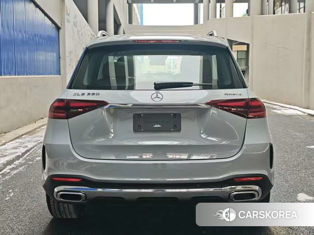 Mercedes-Benz GLE 2026 Серебристо-серый из Китая, фото 6