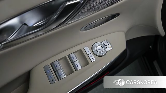 Genesis GV70 2024 Черный из Кореи, фото 6