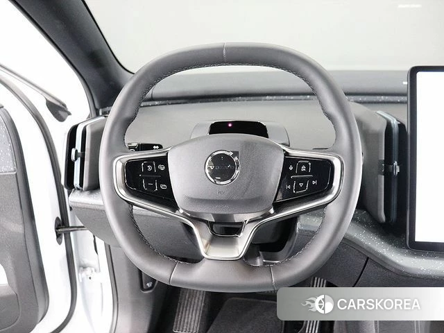 Volvo EX30 2025 Белый из Кореи, фото 6