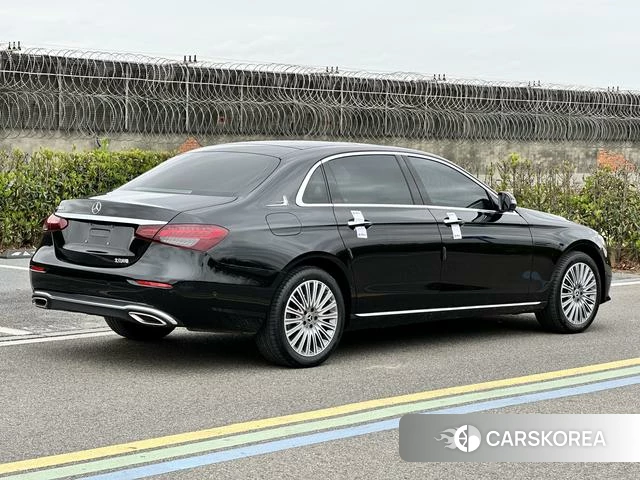 Mercedes-Benz E-Class 2023 Черный из Китая, фото 6