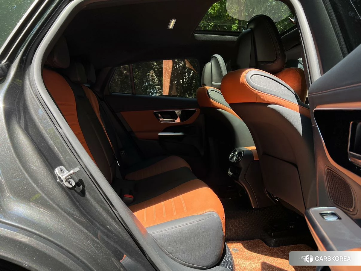 Mercedes-Benz GLC 2024 Черный из Китая, фото 6