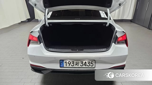 Hyundai Avante (CN7) 2023 Белый из Кореи, фото 6