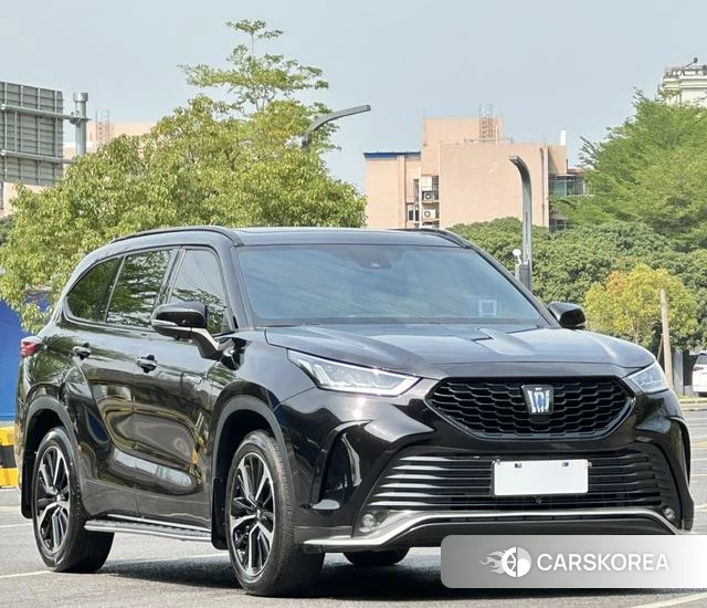Toyota Crown 2022 Черный из Китая, фото 6