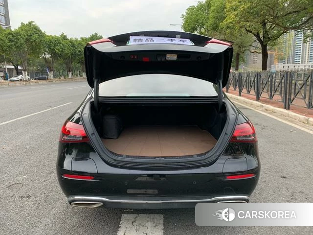 Mercedes-Benz E-Class 2022 Черный из Китая, фото 6