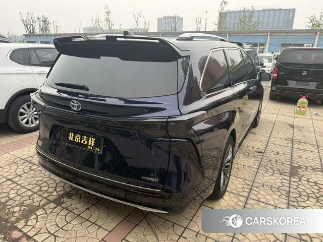 Toyota Sienna 2022 Синий из Китая, фото 6