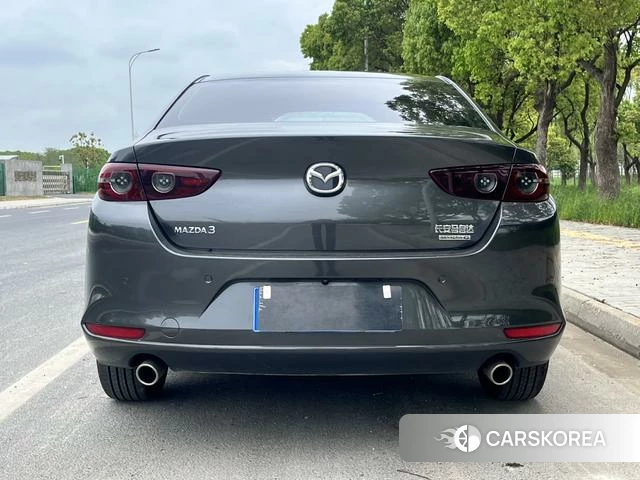 Mazda 3 2021 Черный из Китая, фото 6