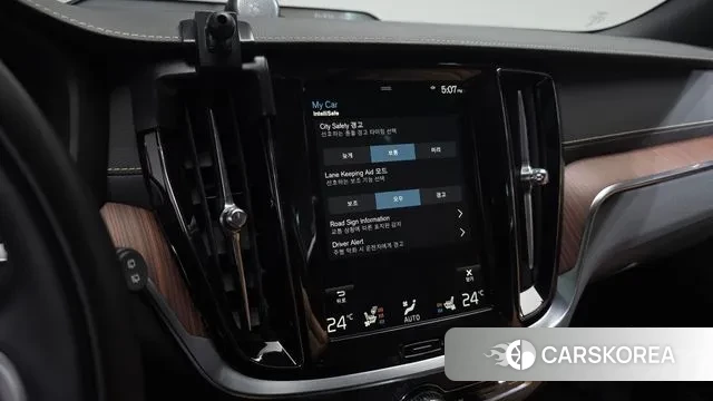 Volvo V60 Cross-Country 2nd Generation 2021 Серый из Кореи, фото 6