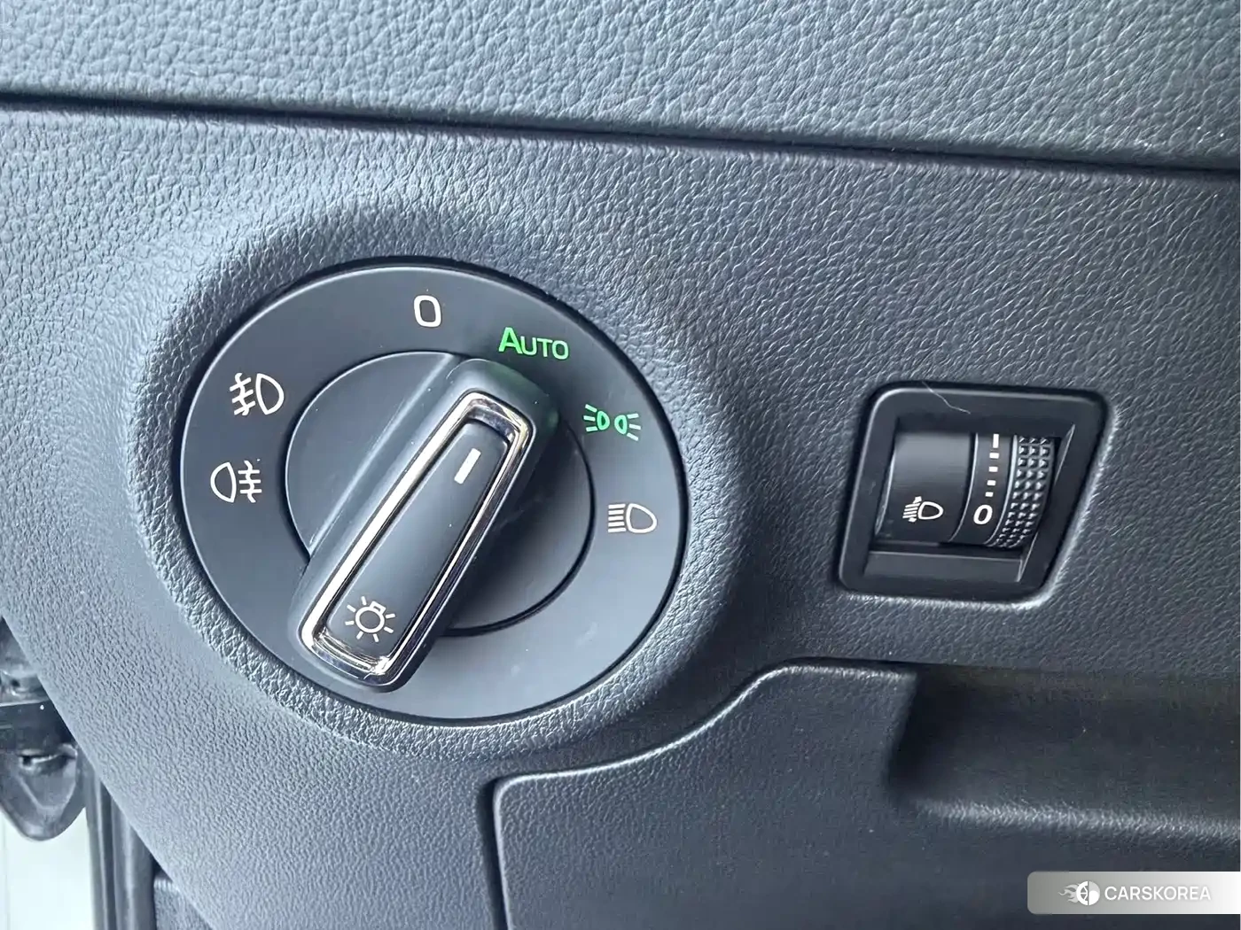 Skoda Karoq 2022 Белый из Китая, фото 6