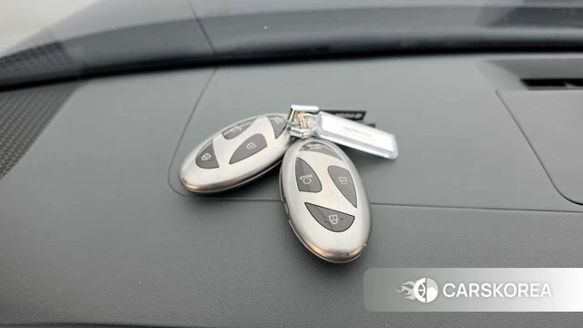 Hyundai Grandeur Hybrid (GN7) 2023 Серый из Кореи, фото 6