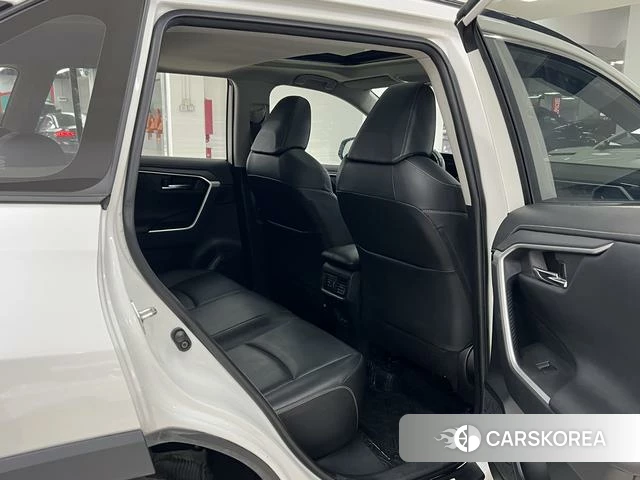 Toyota RAV4 2021 Белый из Китая, фото 6