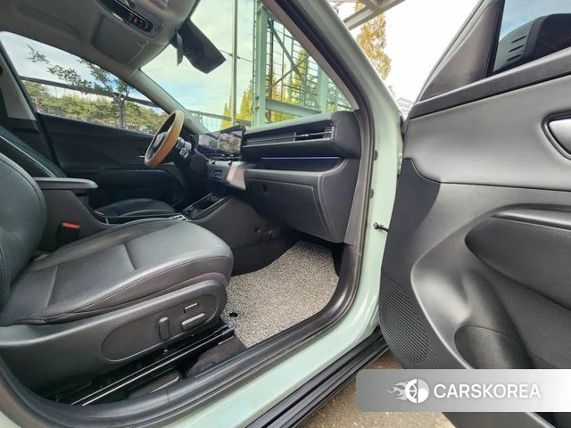 Hyundai Kona (SX2) 2024 Небесно-голубой из Кореи, фото 6