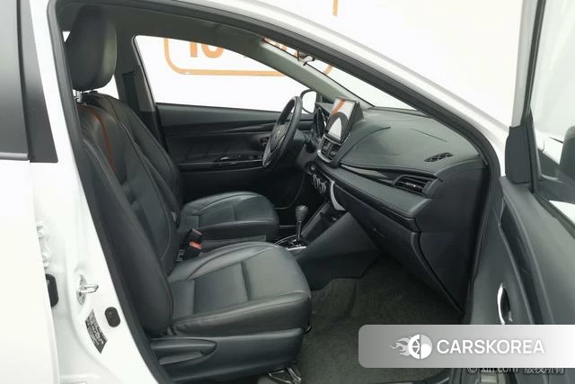 Toyota Yaris L 2021 Белый из Китая, фото 6