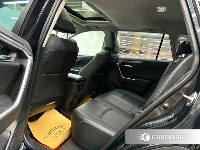Toyota RAV4 2022 Черный из Китая, фото 6