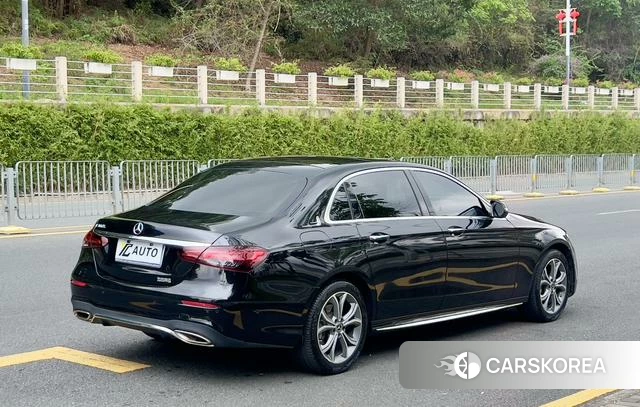 Mercedes-Benz E-Class 2022 Черный из Китая, фото 6