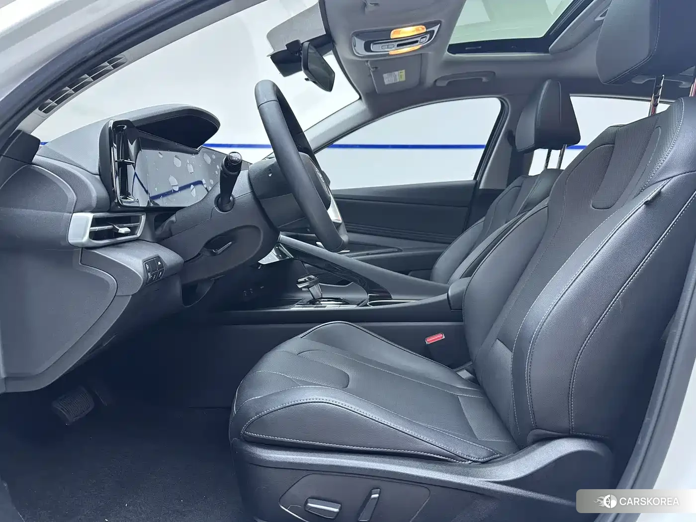 Hyundai Elantra 2023 Белый из Китая, фото 6