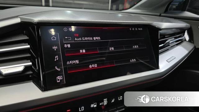 Audi Q4 e-Tron (F4) 2022 Черный из Кореи, фото 6