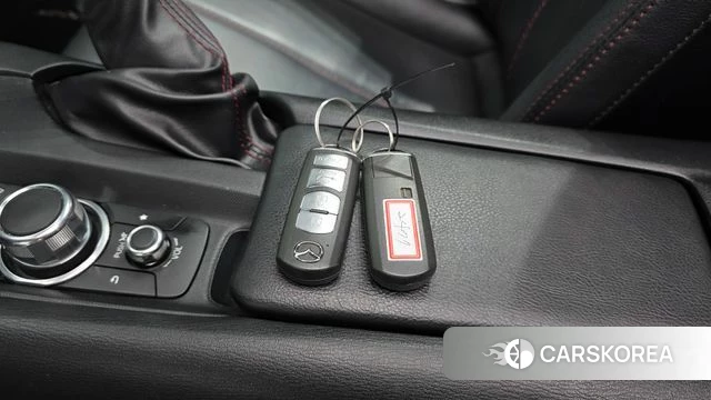 Mazda MX-5 MIATA 2018 Белый из Кореи, фото 6