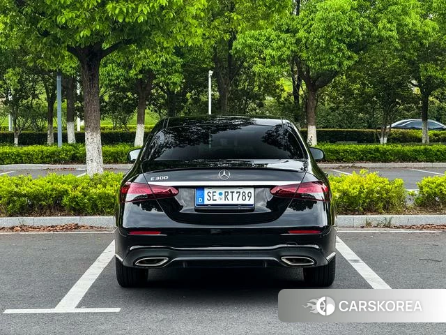 Mercedes-Benz E-Class 2021 Черный из Китая, фото 6