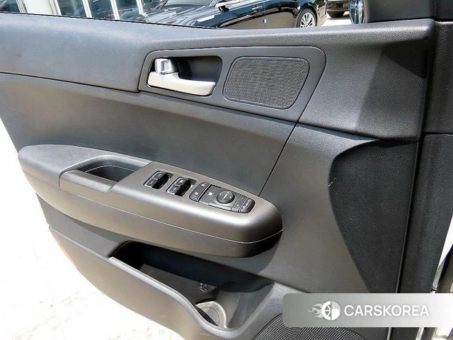 Kia Sportage The Bold 2018 Белый из Кореи, фото 6