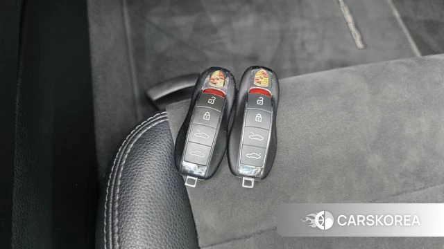 Porsche 718 Boxster 2020 Желтый из Кореи, фото 6