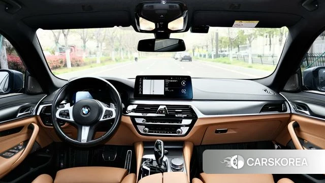 BMW 5 series 2021 Темно-серый из Китая, фото 6