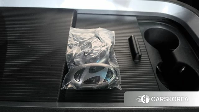 Hyundai Staria 2024 Черный из Кореи, фото 6