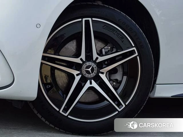 Mercedes-Benz C-class 2024 Белый из Китая, фото 6