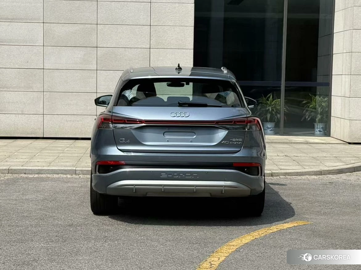 Audi Q4 2023 Синий из Китая, фото 6