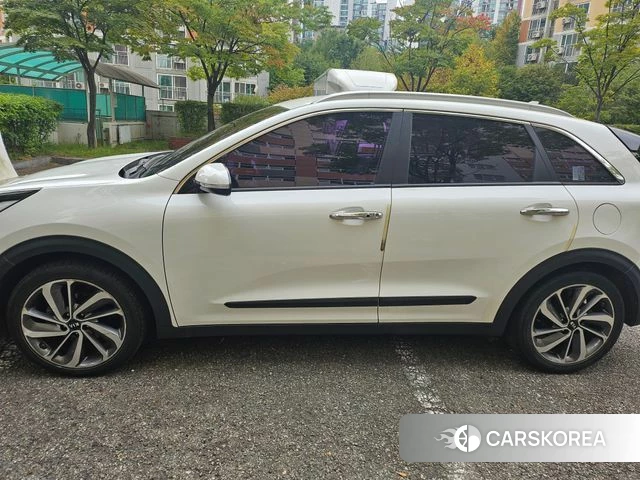 Kia Niro 2018 Белый из Кореи, фото 6