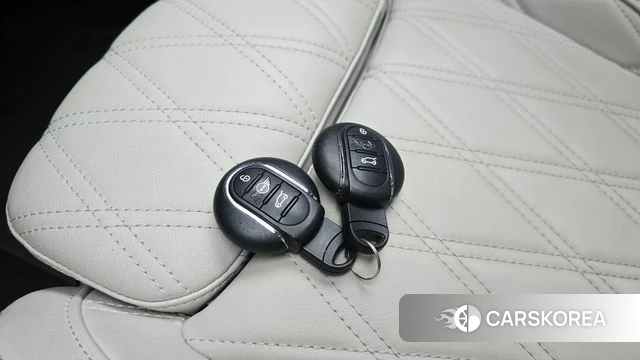 Mini Cooper S 2023 Черный из Кореи, фото 6