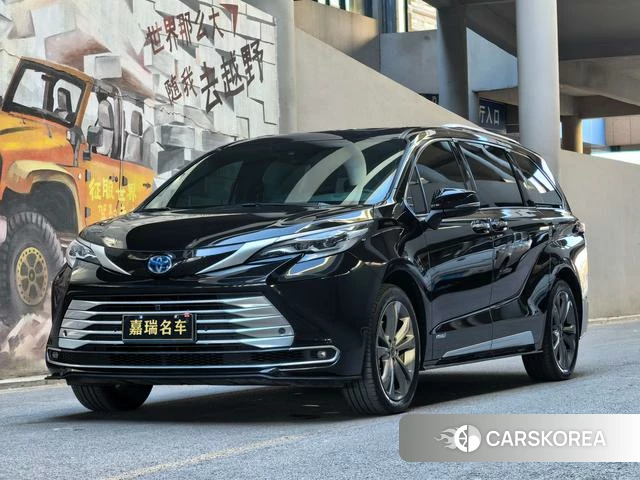Toyota Sienna 2023 Черный из Китая, фото 6