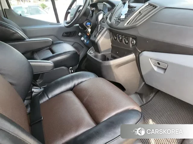 Ford Transit 2018 Белый из Кореи, фото 6