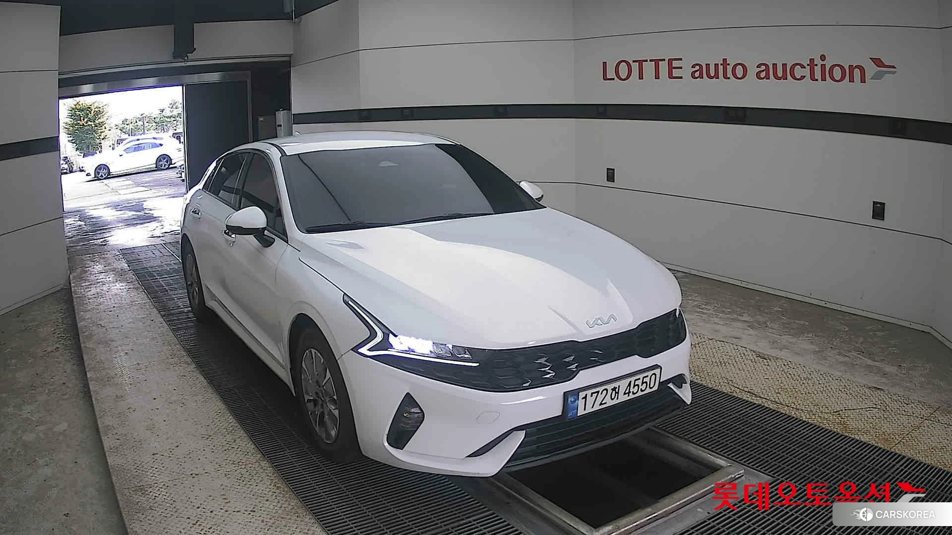 Kia K5 Hybrid 2023 Snow White Pearl (optional) из Кореи, фото 6