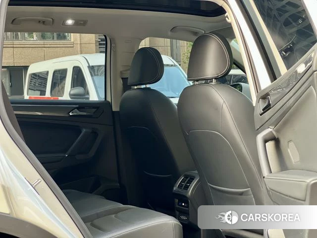 Volkswagen Tiguan L 2021 Белый из Китая, фото 6