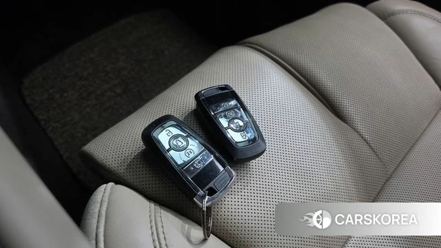 Lincoln Aviator 2nd generation 2021 Черный из Кореи, фото 6