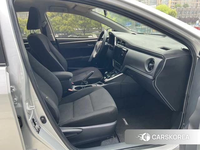 Toyota Levin 2021 Серебристо-серый из Китая, фото 6