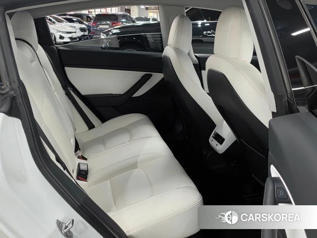 Tesla Model 3 2021 Белый из Кореи, фото 6