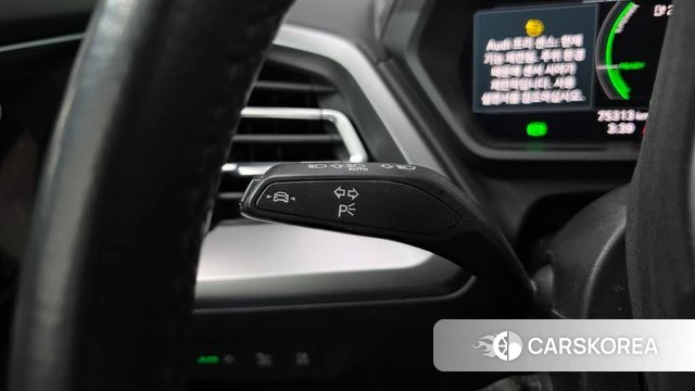 Audi Q4 e-Tron (F4) 2022 Белый из Кореи, фото 6