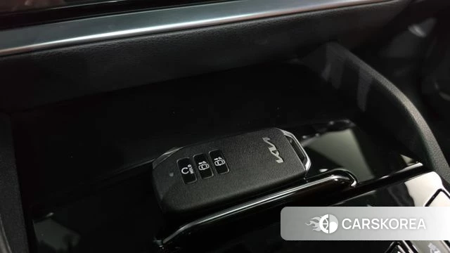 Kia Sportage 5th Generation Hybrid 2023 Белый из Кореи, фото 6