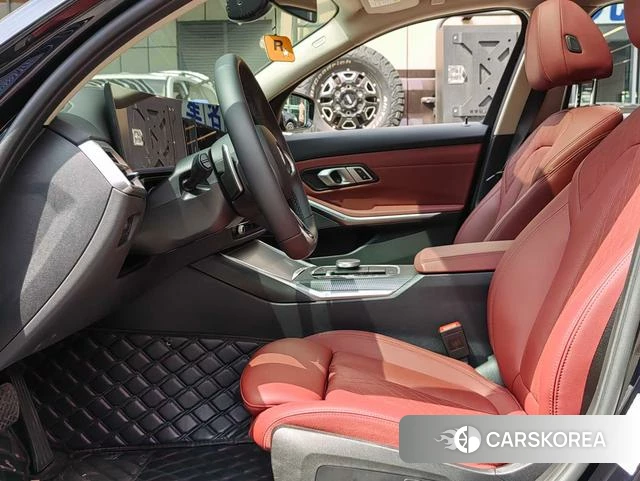 BMW 3 series 2024 Черный из Китая, фото 6