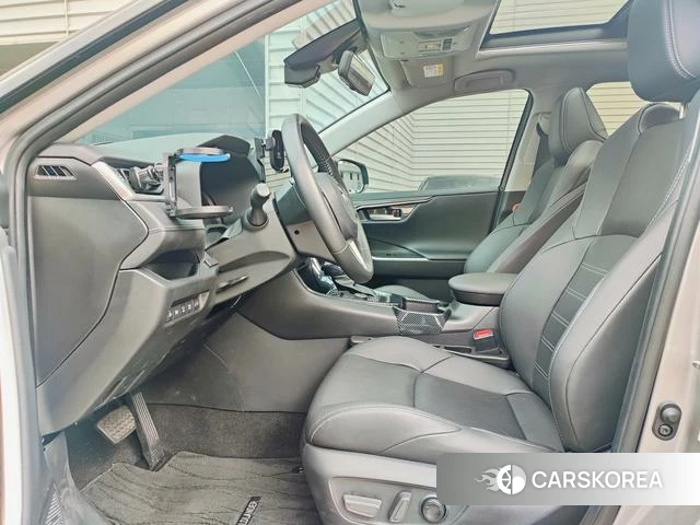 Toyota Wildlander 2023 Серебристо-серый из Китая, фото 6