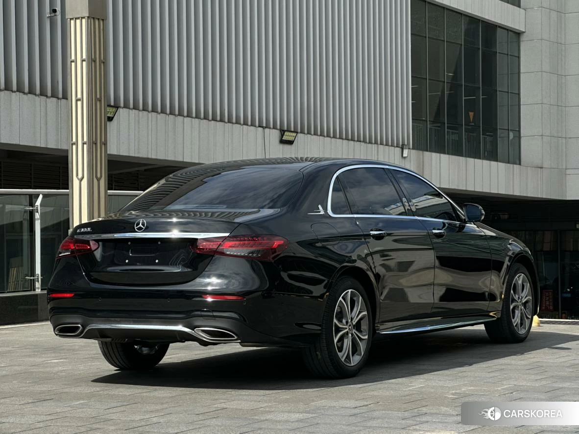 Mercedes-Benz E-Class 2022 Черный из Китая, фото 6