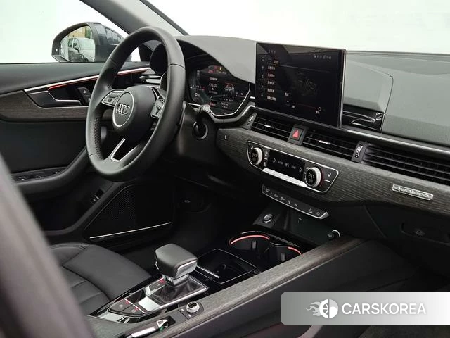Audi A4L 2021 Темно-серый из Китая, фото 6