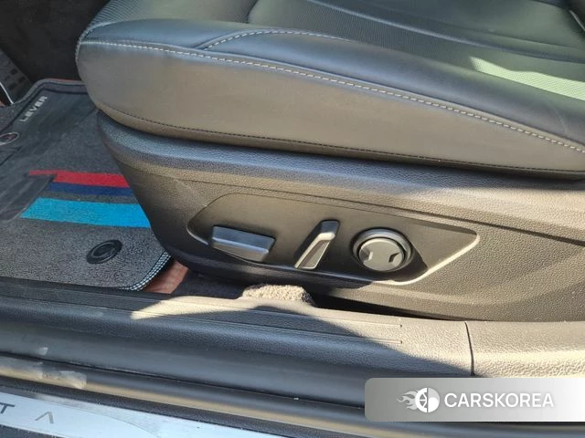 Hyundai Sonata D Edge (DN8) 2025 Серебристо-серый из Кореи, фото 6
