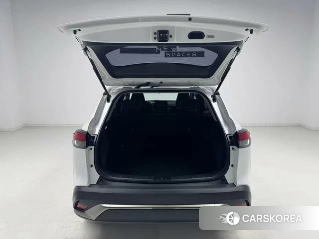 Toyota Frontlander 2022 Белый из Китая, фото 6