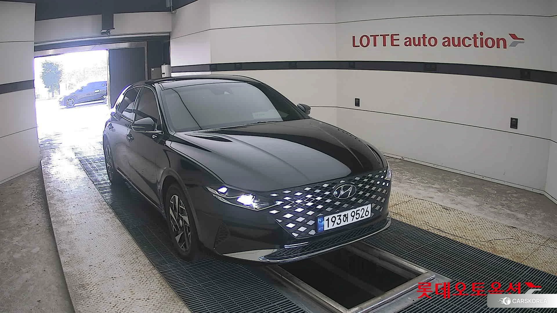 Hyundai Grandeur Hybrid 2023 Abyss Black Pearl из Кореи, фото 6