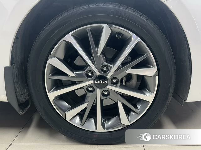 Kia K3 2022 Белый из Китая, фото 6