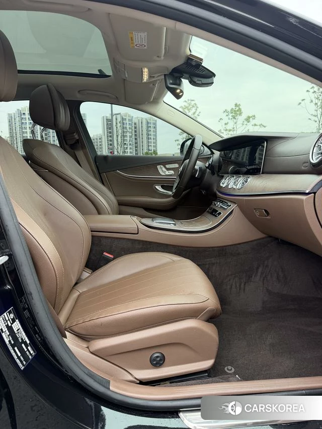 Mercedes-Benz E-Class 2021 Черный из Китая, фото 6