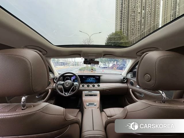 Mercedes-Benz E-Class 2023 Черный из Китая, фото 6